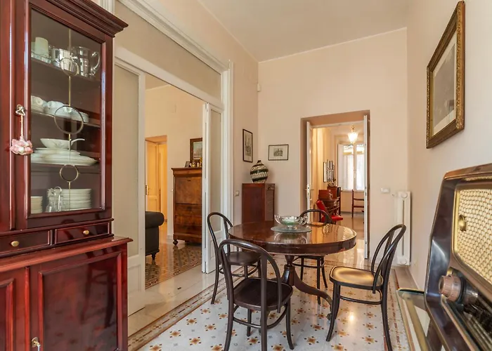 Guesthost - Sapienza Elegant Apartment! Daire Roma