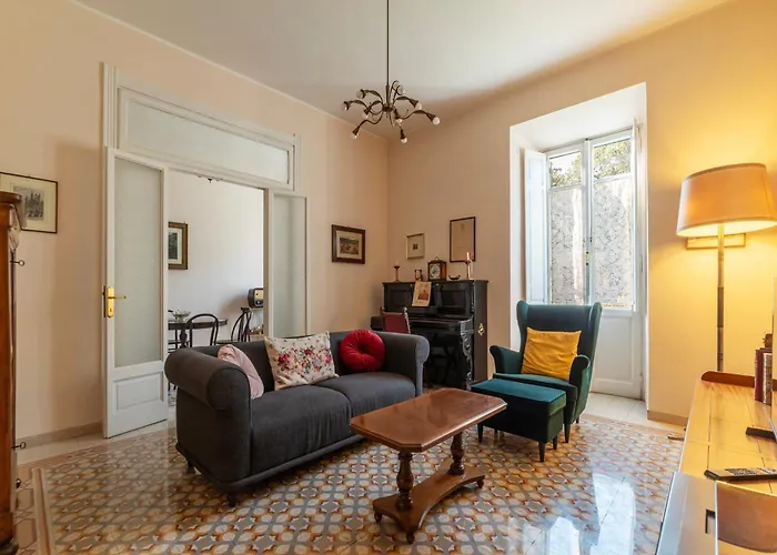 Guesthost - Sapienza Elegant Apartment! Roma