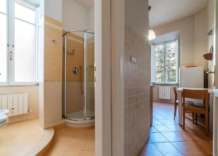 Guesthost - Sapienza Elegant Apartment! *