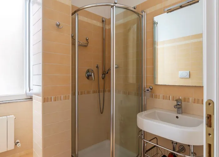 Apartamento Guesthost - Sapienza Elegant Apartment!
