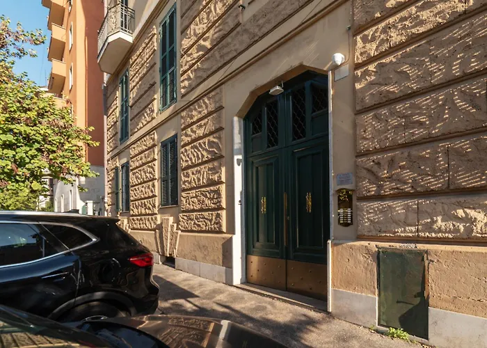 Guesthost - Sapienza Elegant Apartment! * Roma